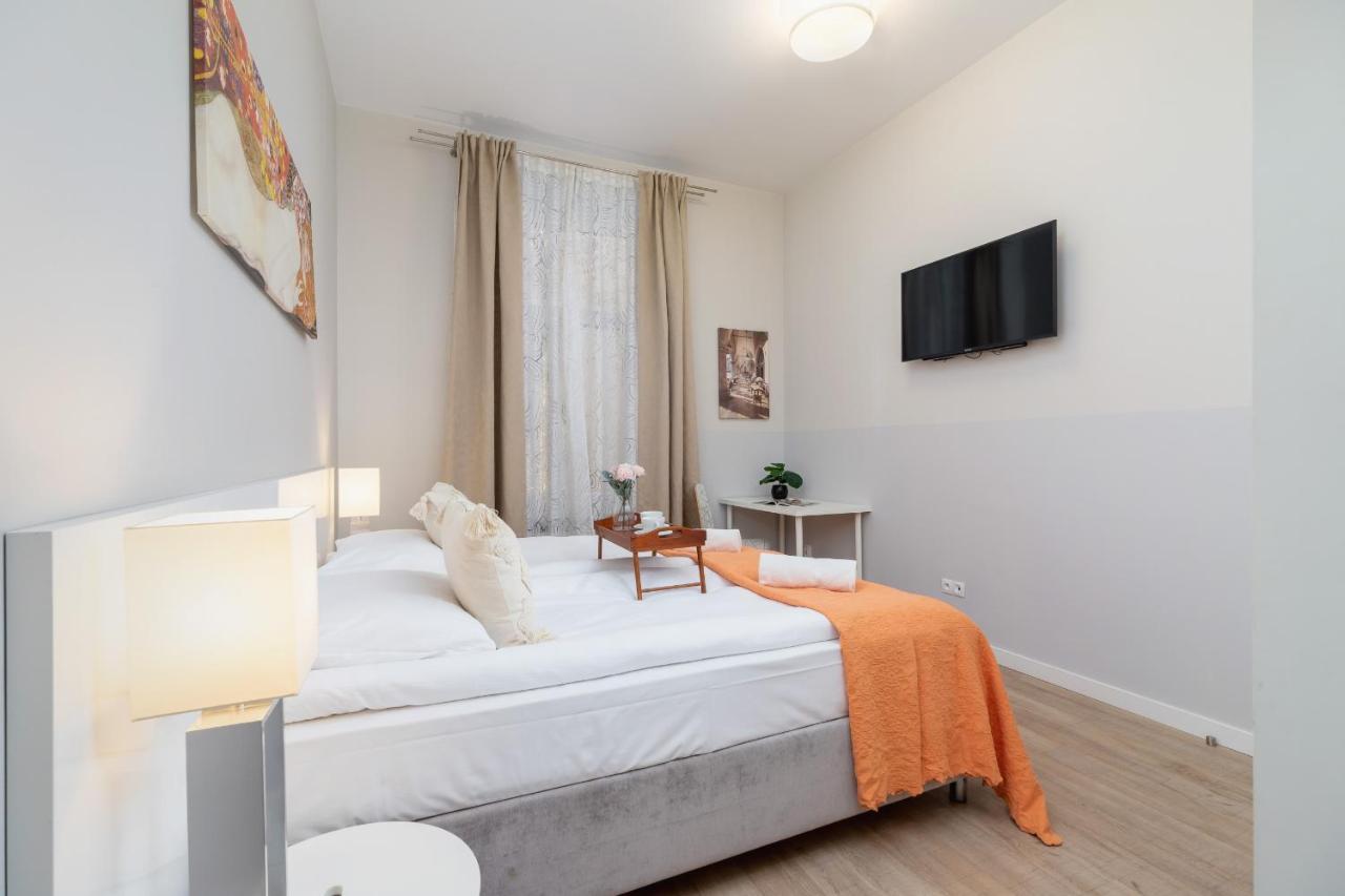 Central Planty Park Apartment Lobzowska By Noclegi Renters Krakkó Kültér fotó